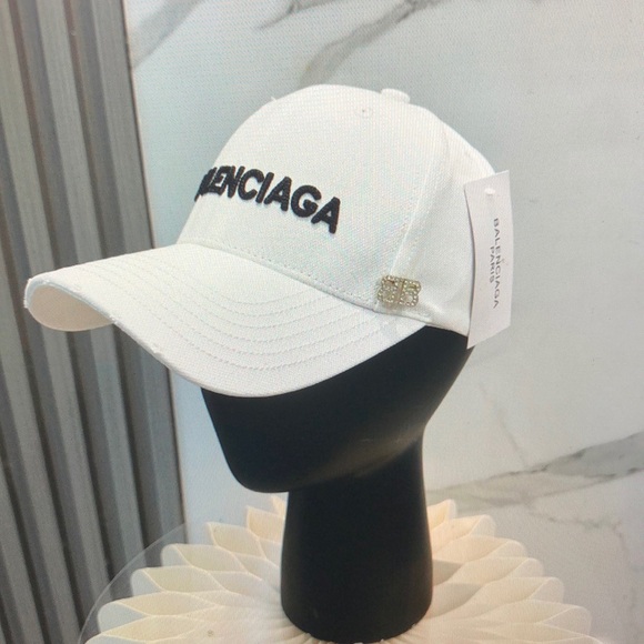 Balenciaga Hat - Picture 1 of 8